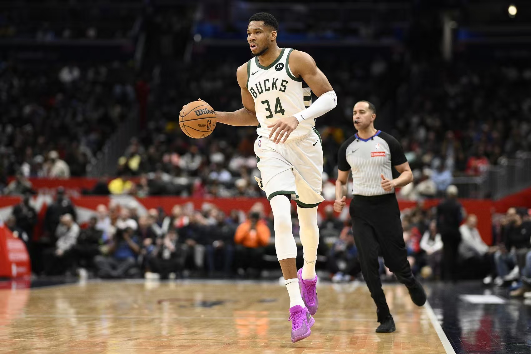 华体会电竞-湖人遭遇连败,雄鹿再度夺冠赛季的简单介绍